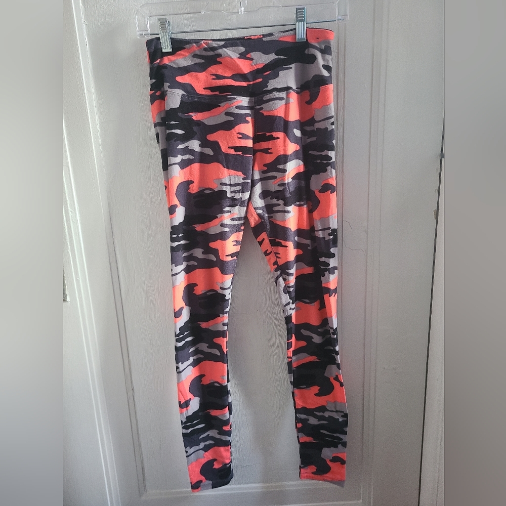 Rue 21 camo leggings